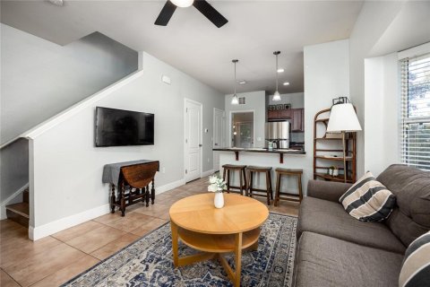 Condo in Gainesville, Florida, 2 bedrooms  № 1666046 - photo 11