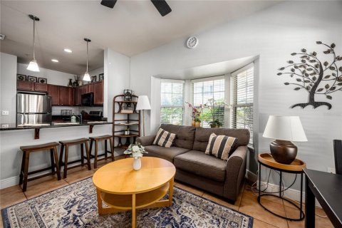Condo in Gainesville, Florida, 2 bedrooms  № 1666046 - photo 10