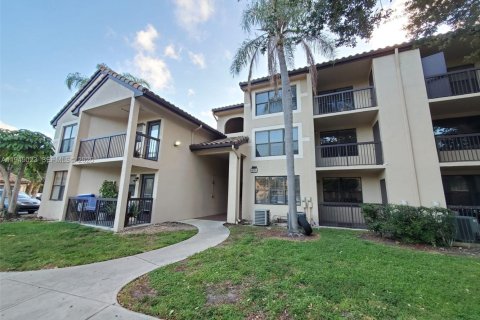 Condo in Pompano Beach, Florida, 1 bedroom  № 2061782