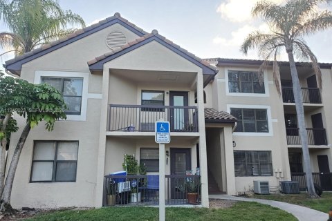 Condo in Pompano Beach, Florida, 1 bedroom  № 2061782 - photo 22