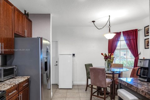 Touwnhouse à vendre à Cooper City, Floride: 3 chambres, 184.41 m2 № 1957223 - photo 16