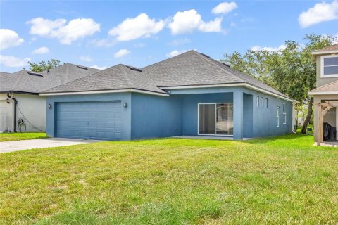 House in Orlando, Florida 3 bedrooms, 164.07 sq.m. № 2104526 - photo 30