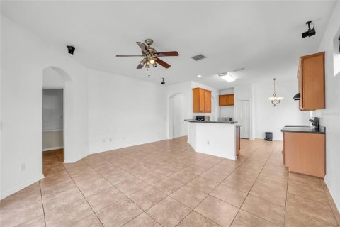 House in Orlando, Florida 3 bedrooms, 164.07 sq.m. № 2104526 - photo 12