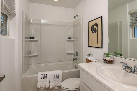 Townhouse in Sarasota, Florida 2 bedrooms, 111.95 sq.m. № 2096463 - photo 12