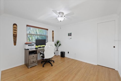 Villa ou maison à vendre à Tampa, Floride: 4 chambres, 221.57 m2 № 1640847 - photo 28