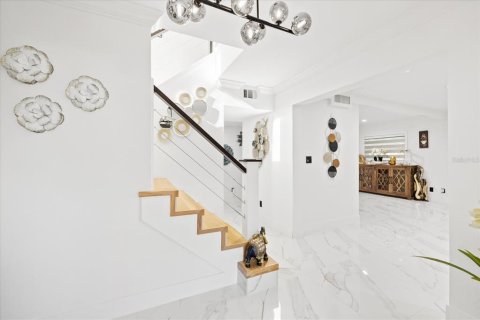 Villa ou maison à vendre à Tampa, Floride: 4 chambres, 221.57 m2 № 1640847 - photo 7