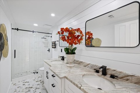 Villa ou maison à vendre à Tampa, Floride: 4 chambres, 221.57 m2 № 1640847 - photo 29