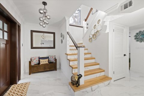 Villa ou maison à vendre à Tampa, Floride: 4 chambres, 221.57 m2 № 1640847 - photo 8