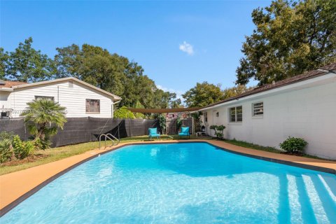 House in Orlando, Florida 4 bedrooms № 1965882 - photo 24