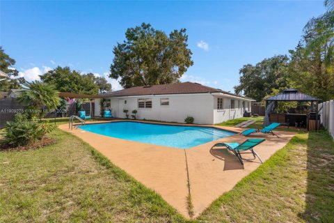 House in Orlando, Florida 4 bedrooms № 1965882 - photo 8