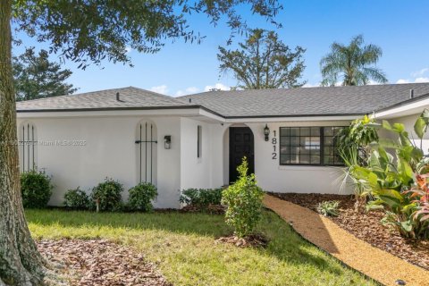 House in Orlando, Florida 4 bedrooms № 1965882 - photo 14