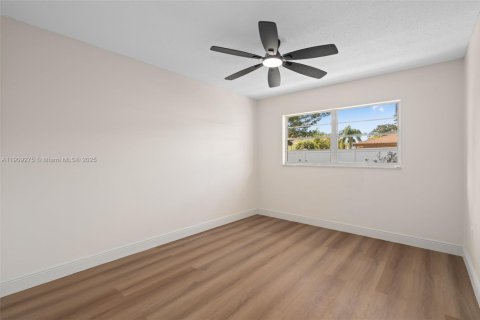 House in Orlando, Florida 4 bedrooms № 1965882 - photo 11