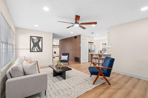 House in Orlando, Florida 4 bedrooms № 1965882 - photo 16