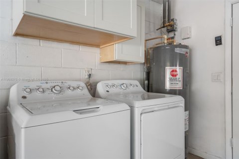 House in Orlando, Florida 4 bedrooms № 1965882 - photo 21