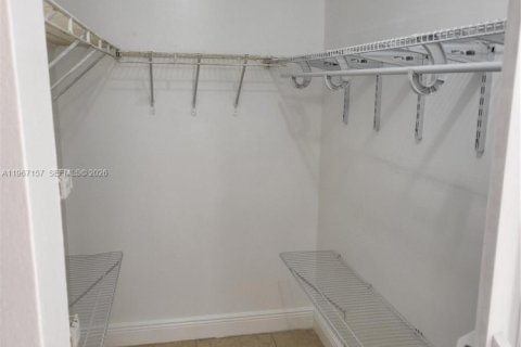 Condo in Miami, Florida, 2 bedrooms  № 2028468 - photo 21