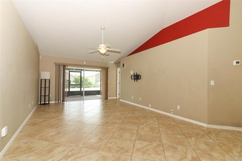 House in Davenport, Florida 3 bedrooms, 130.06 sq.m. № 1658315 - photo 15
