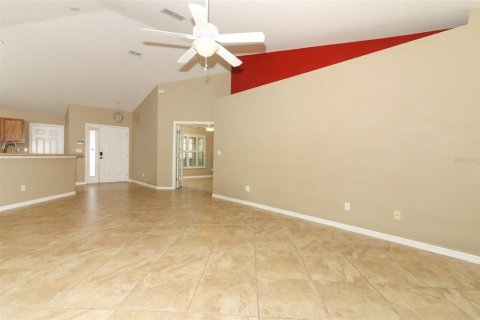 House in Davenport, Florida 3 bedrooms, 130.06 sq.m. № 1658315 - photo 13