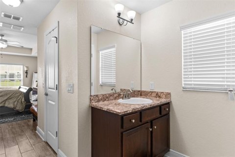 House in Winter Haven, Florida 3 bedrooms, 172.89 sq.m. № 1840360 - photo 12