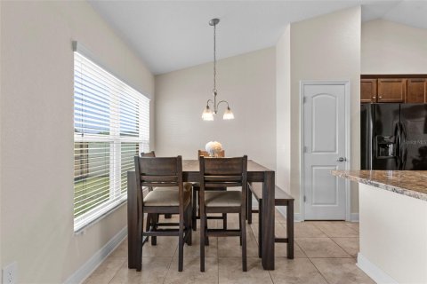 House in Winter Haven, Florida 3 bedrooms, 172.89 sq.m. № 1840360 - photo 6