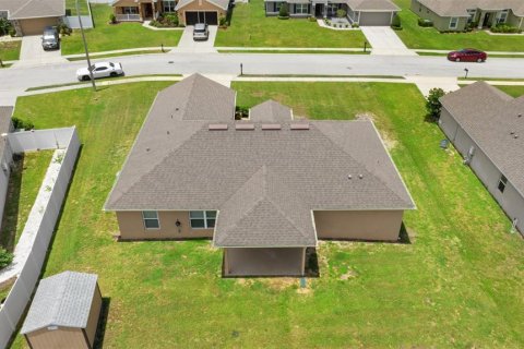 House in Winter Haven, Florida 3 bedrooms, 172.89 sq.m. № 1840360 - photo 16