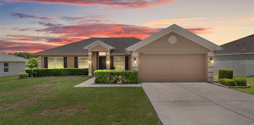 House in Winter Haven, Florida 3 bedrooms, 172.89 sq.m. № 1840360