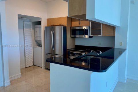 Copropriété à louer à Miami, Floride: 3 chambres, 131.83 m2 № 1960629 - photo 5