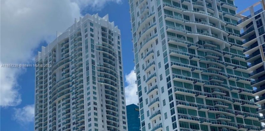 Condo à Miami, Floride, 3 chambres № 1960629