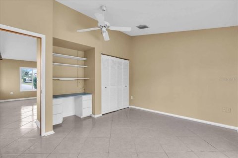 House in North Port, Florida 3 bedrooms, 218.88 sq.m. № 1552586 - photo 20