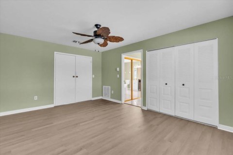 House in North Port, Florida 3 bedrooms, 218.88 sq.m. № 1552586 - photo 11