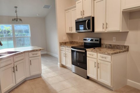 Casa en venta en Port St. Lucie, Florida, 4 dormitorios, 163.04 m2 № 2253267 - foto 4