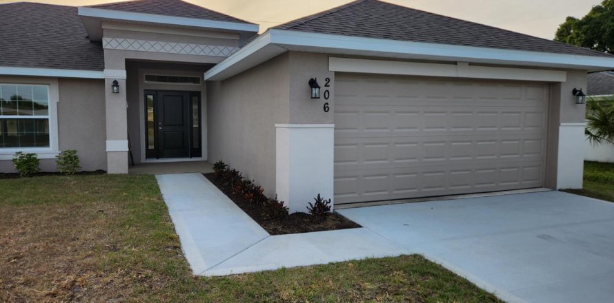 Casa en Port St. Lucie, Florida 4 dormitorios, 163.04 m2 № 2253267