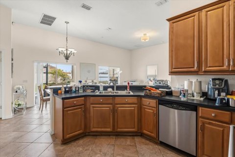 Casa en venta en Kissimmee, Florida, 3 dormitorios, 191.47 m2 № 2208398 - foto 19