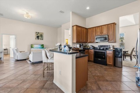 Casa en venta en Kissimmee, Florida, 3 dormitorios, 191.47 m2 № 2208398 - foto 17