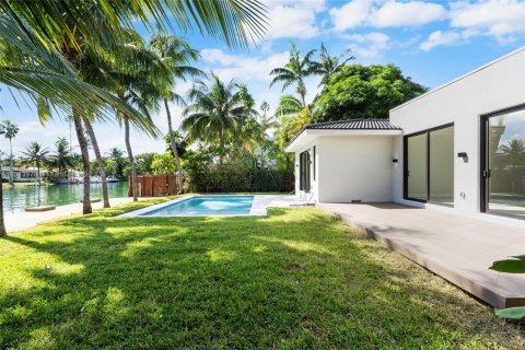 Casa en venta en Miami Beach, Florida, 4 dormitorios № 2016073 - foto 24