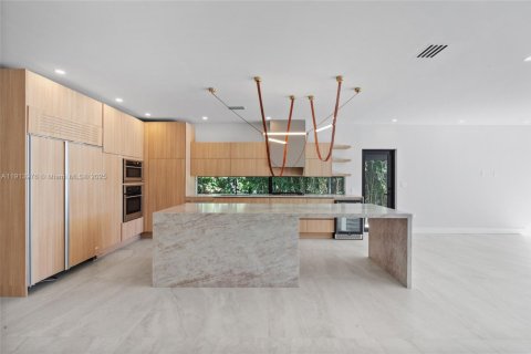 Casa en venta en Miami Beach, Florida, 4 dormitorios № 2016073 - foto 15