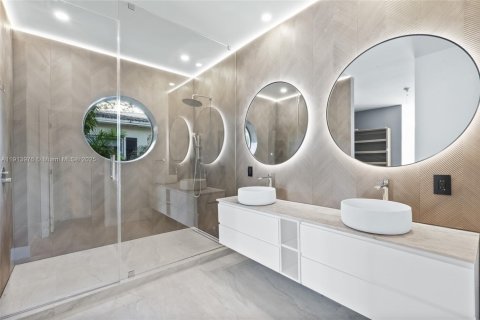 Casa en venta en Miami Beach, Florida, 4 dormitorios № 2016073 - foto 8