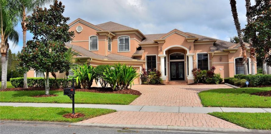 Villa ou maison à CONNERTON

 à Land O' Lakes, Floride 5 chambres, 404.96 m2 № 1854684
