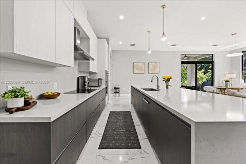Villa ou maison à louer à Davie, Floride: 4 chambres, 295.34 m2 № 2072804 - photo 15