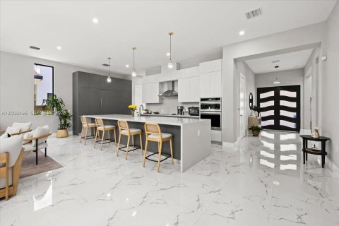 Villa ou maison à louer à Davie, Floride: 4 chambres, 295.34 m2 № 2072804 - photo 21