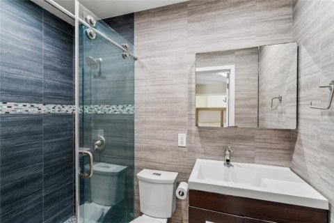 Casa en venta en Miami Springs, Florida, 3 dormitorios, 173.63 m2 № 1928003 - foto 23