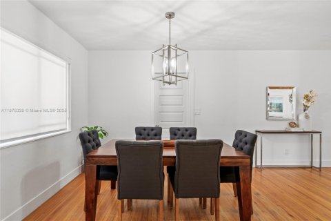 Casa en venta en Miami Springs, Florida, 3 dormitorios, 173.63 m2 № 1928003 - foto 14