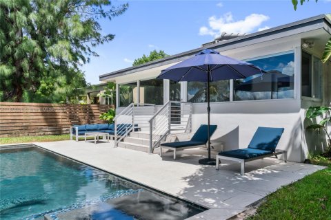 Casa en venta en Miami Springs, Florida, 3 dormitorios, 173.63 m2 № 1928003 - foto 29