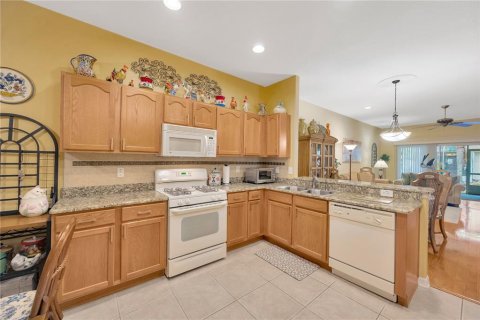 House in Wesley Chapel, Florida 3 bedrooms, 149.29 sq.m. № 1816973 - photo 26