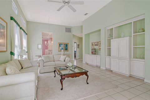 House in Sarasota, Florida 2 bedrooms, 175.21 sq.m. № 1634126 - photo 17