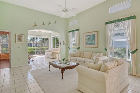 House in Sarasota, Florida 2 bedrooms, 175.21 sq.m. № 1634126 - photo 12