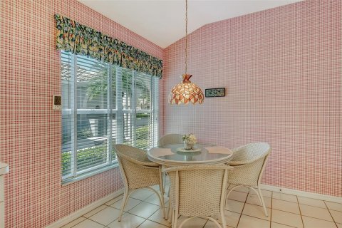 House in Sarasota, Florida 2 bedrooms, 175.21 sq.m. № 1634126 - photo 24