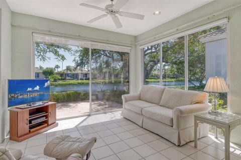 House in Sarasota, Florida 2 bedrooms, 175.21 sq.m. № 1634126 - photo 14
