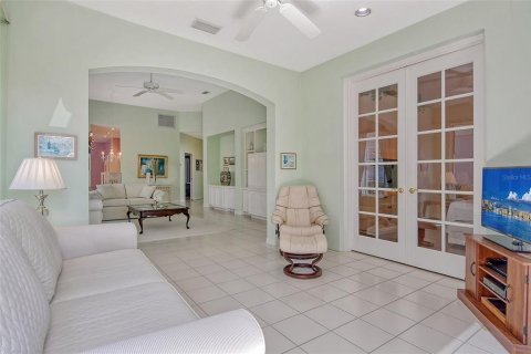 House in Sarasota, Florida 2 bedrooms, 175.21 sq.m. № 1634126 - photo 16