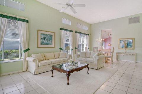 House in Sarasota, Florida 2 bedrooms, 175.21 sq.m. № 1634126 - photo 18