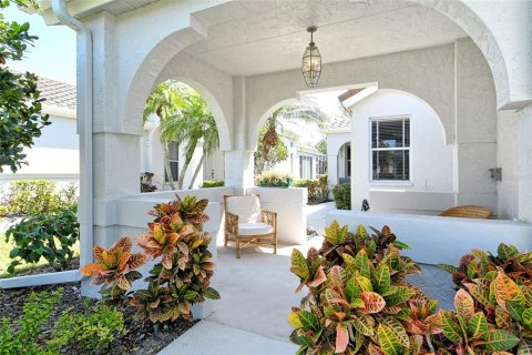 House in Sarasota, Florida 2 bedrooms, 175.21 sq.m. № 1634126 - photo 5
